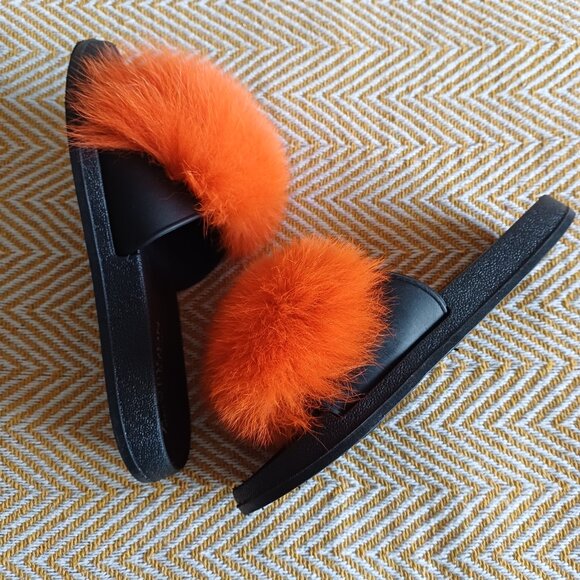Paragon Open DanceSport Championships Faux Orange Fur Black Slides Sandals - Picture 5 of 9